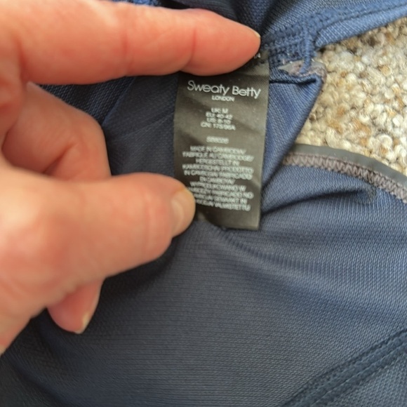 Super Cute Navy Sweaty Betty Cropped Mesh Tank, UK14, US 8-10, NWOT - Picture 7 of 7